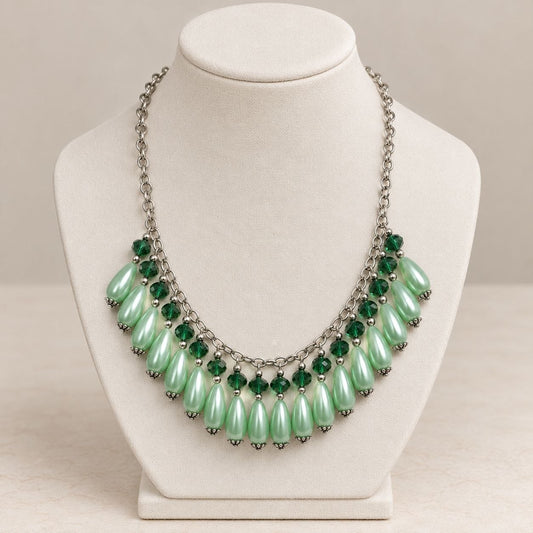 Jade · Collar