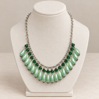 Jade · Collar